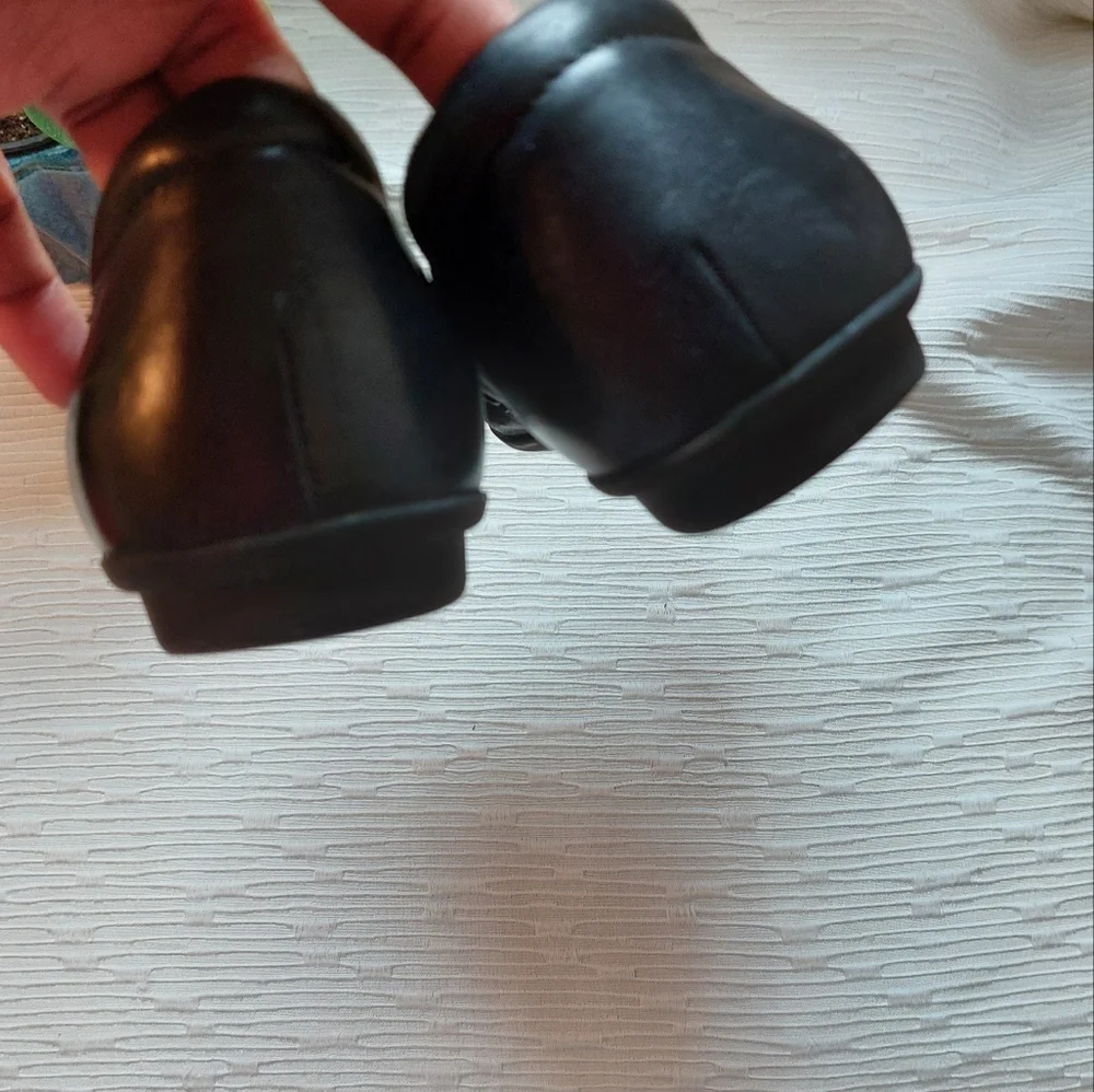 Clarks Black Leather Loafers for Women - Picture 5 of 7